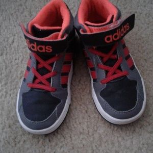 Adidas Sneakers